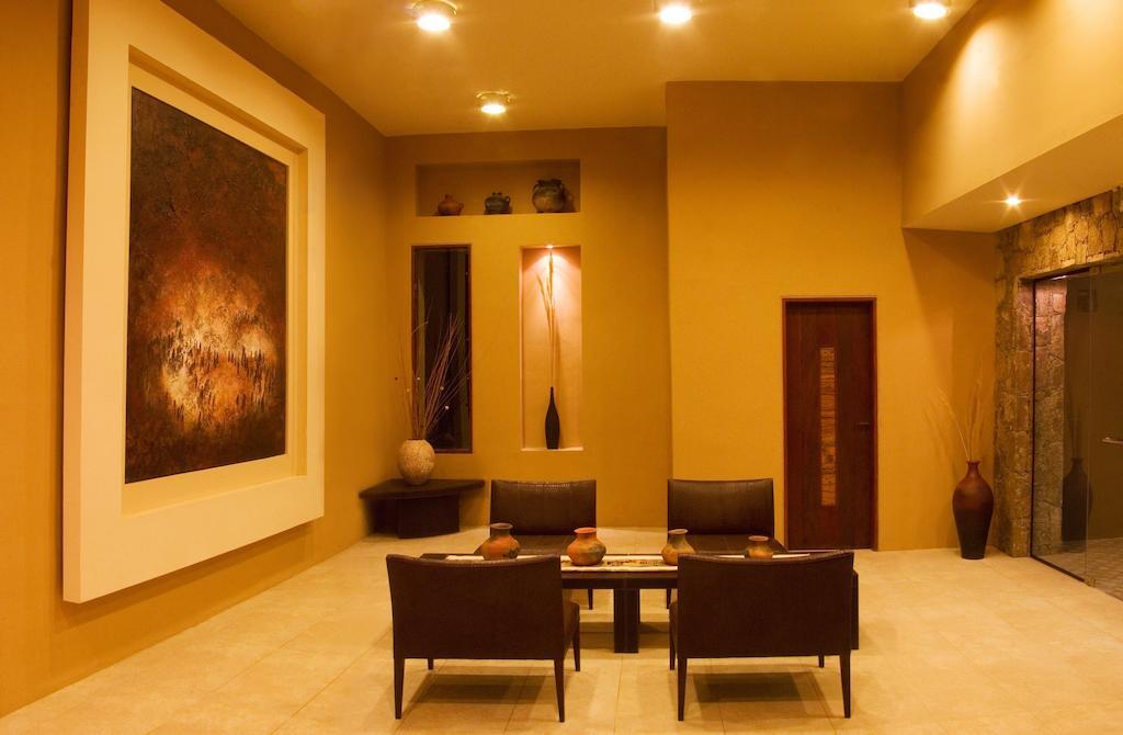 casa de adobe hotel tumbaya recepcion